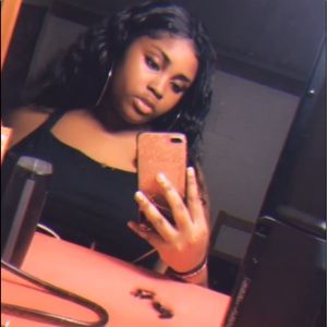 Meet your Posher, Briana